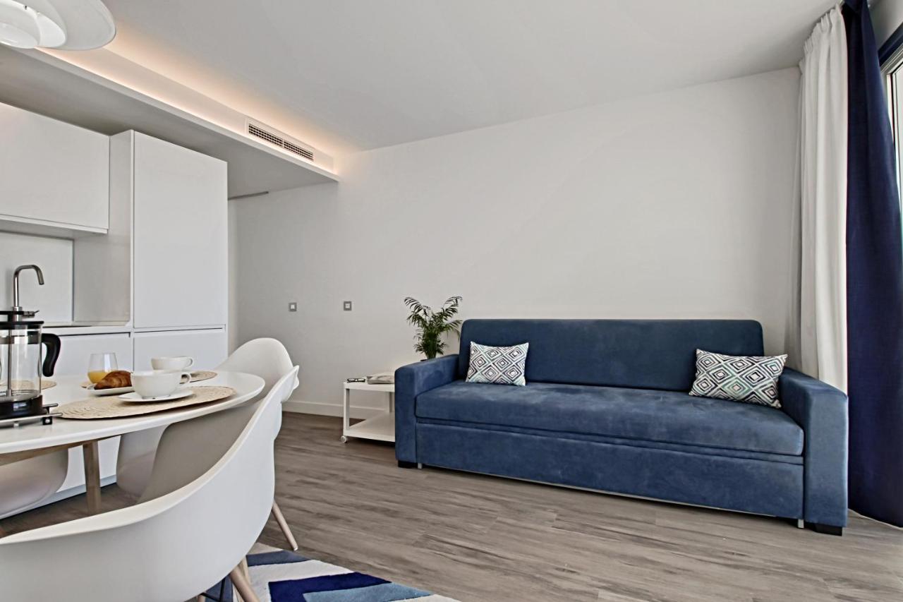 Carihuela Suites Торемолинос Екстериор снимка