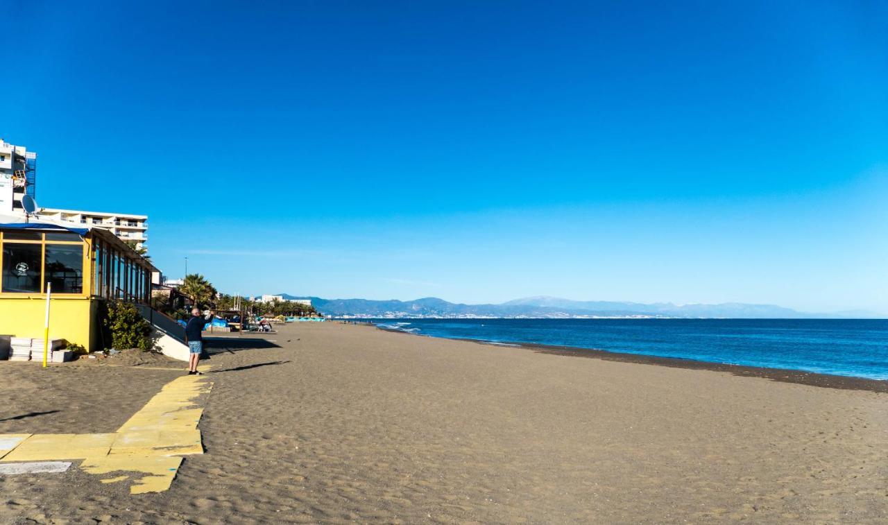 Carihuela Suites Торемолинос Екстериор снимка