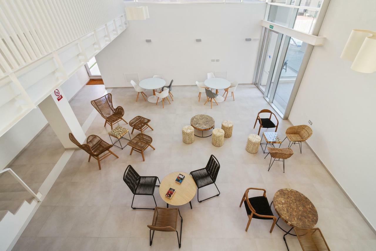 Carihuela Suites Торемолинос Екстериор снимка